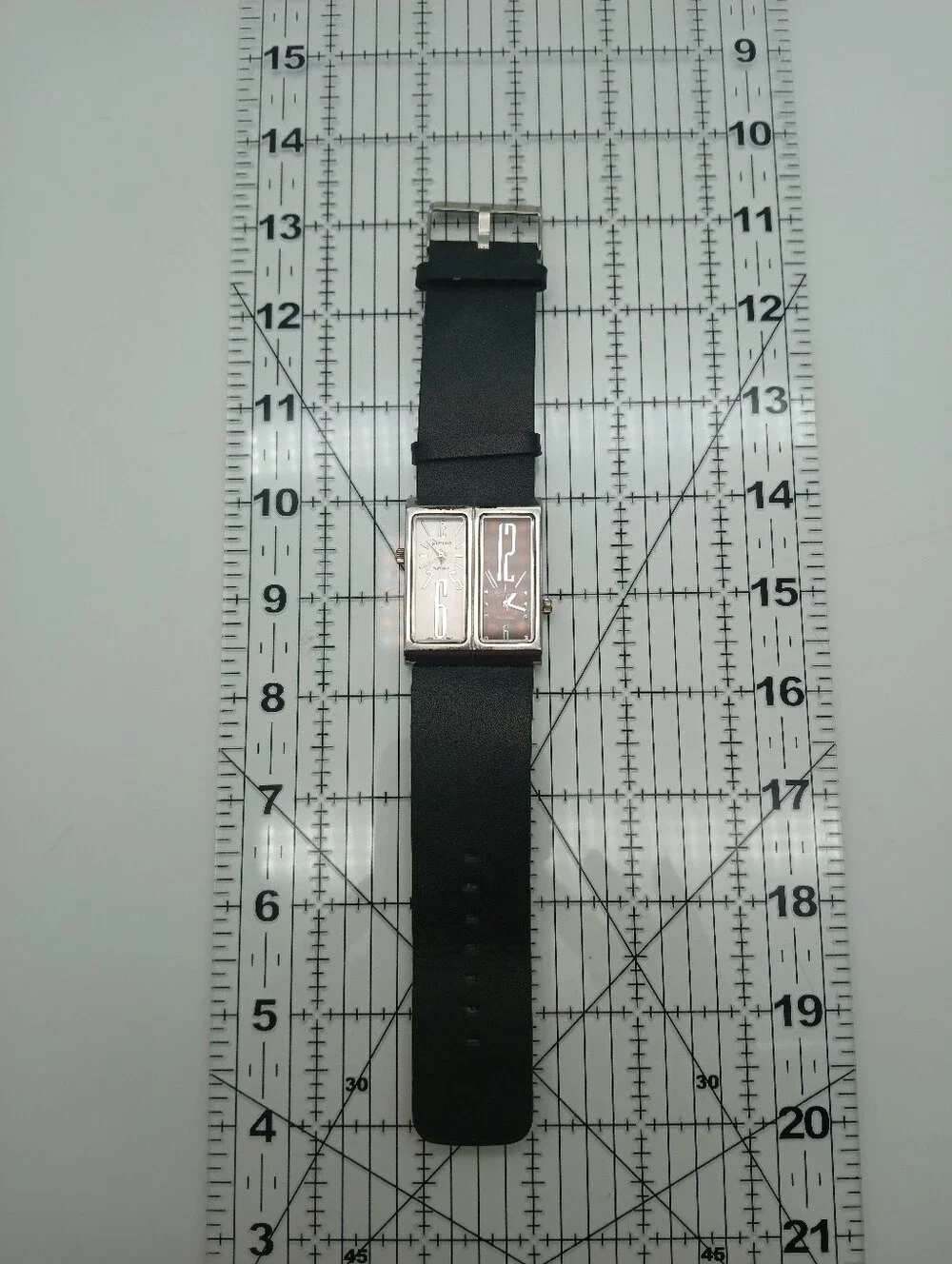 Geneva Dual-Face Silver Case Watch with Black and White Dials Rare Hard To Find